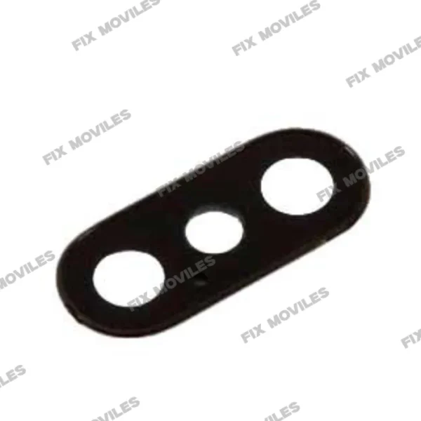 iPhone XS camera lens